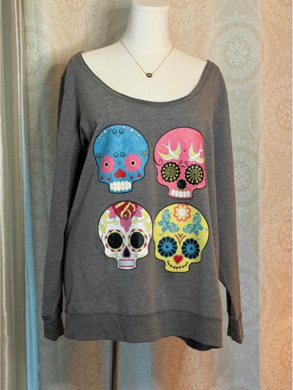 Torrid Gray Sugar Skull Sweatshirt Size 2 Colorful Graphic Top
